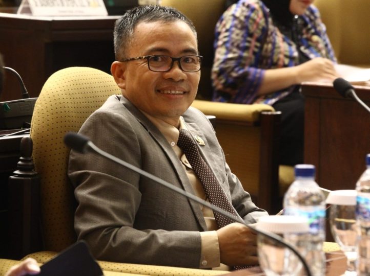 Raker Bersama Menteri Pertanian RI, Stefanus Liow Soroti Kesulitan Petani