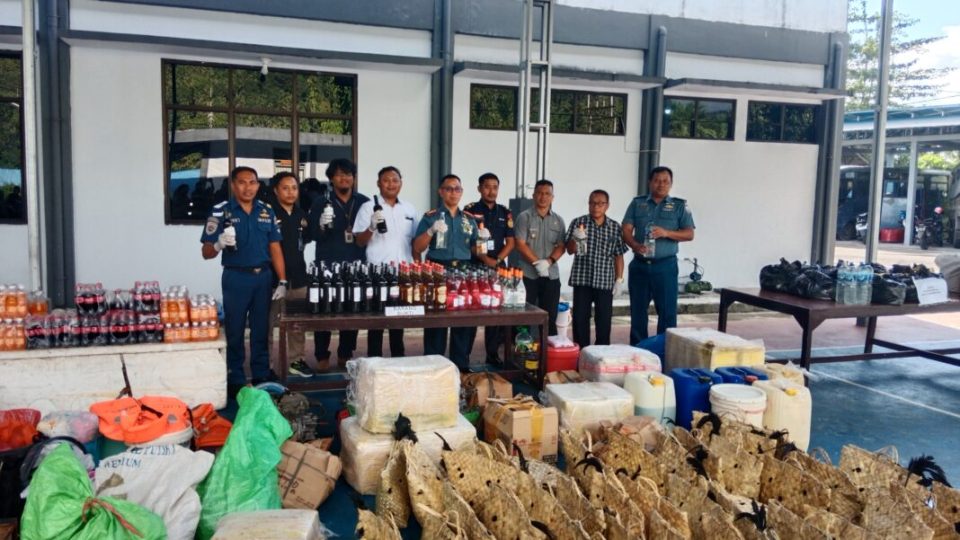 120 Ayam Sabung dan Miras Berhasil Diamankan PAM Nataru Lanal Tahuna