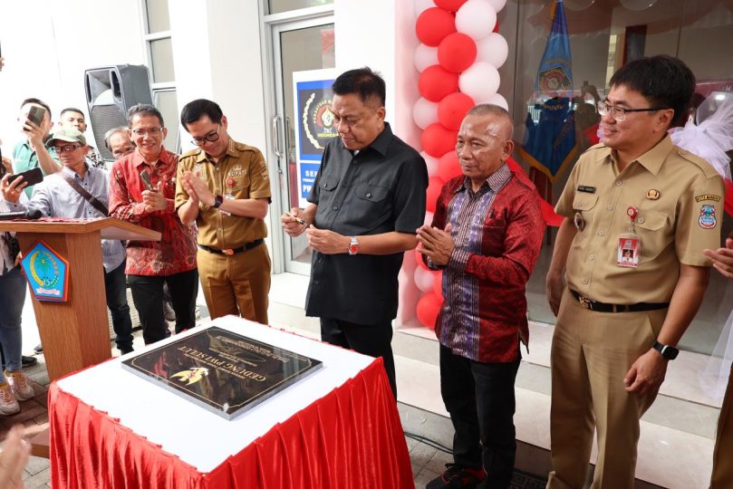 Gubernur Olly Dondokambey Resmikan Kantor PWI Sulut, Voucke Lontaan Ucapkan Terima Kasih