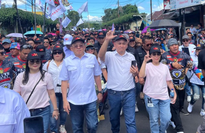Papa Ani Wenny Lumentut dan Penatua Michael Mait mengapresiasi seluruh pihak yang telah bekerja dengan baik, termasuk penyelenggara KPU yang telah bekerja profesional dalam rangka mensukseskan tahapan Pilkada yang sedang berjalan.