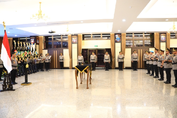 Kapolri Pimpin Upacara Kenaikan Pangkat dan Sertijab Pati Polri 2024