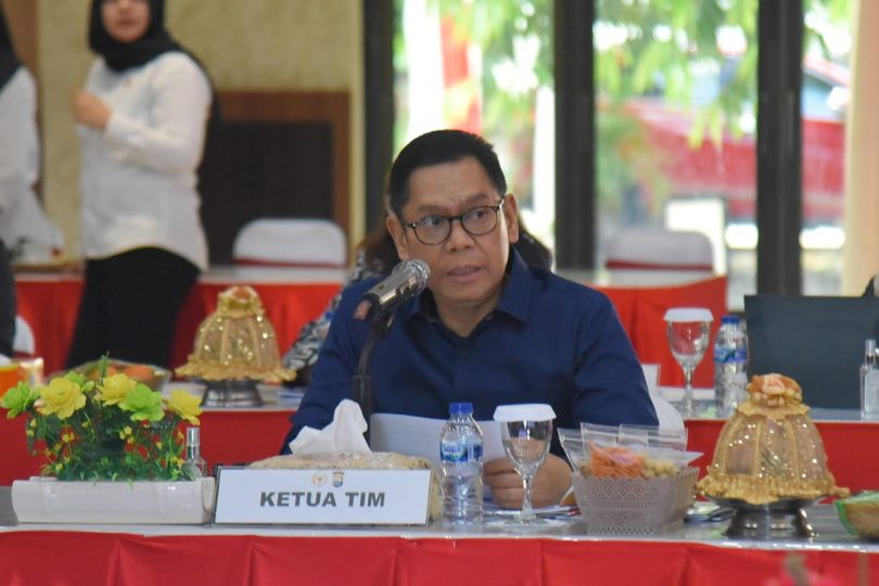 Wakil Ketua Komisi III DPR RI Adies Kadir menegaskan pentingnya penerapan dan penyempurnaan restorative justice di Indonesia, Jumat 5 juli 2024 (foto dpr.go.id)