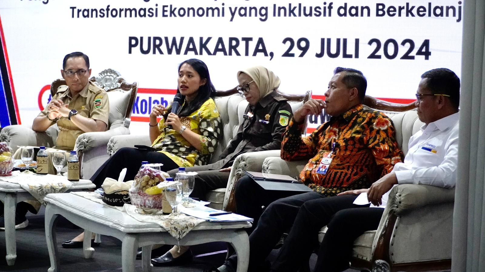 Komisi XI DPR RI Puteri Komarudin menyampaikan strategi pemanfaatan dana desa dan potensi desa di Kabupaten Purwakarta (30/7/24)