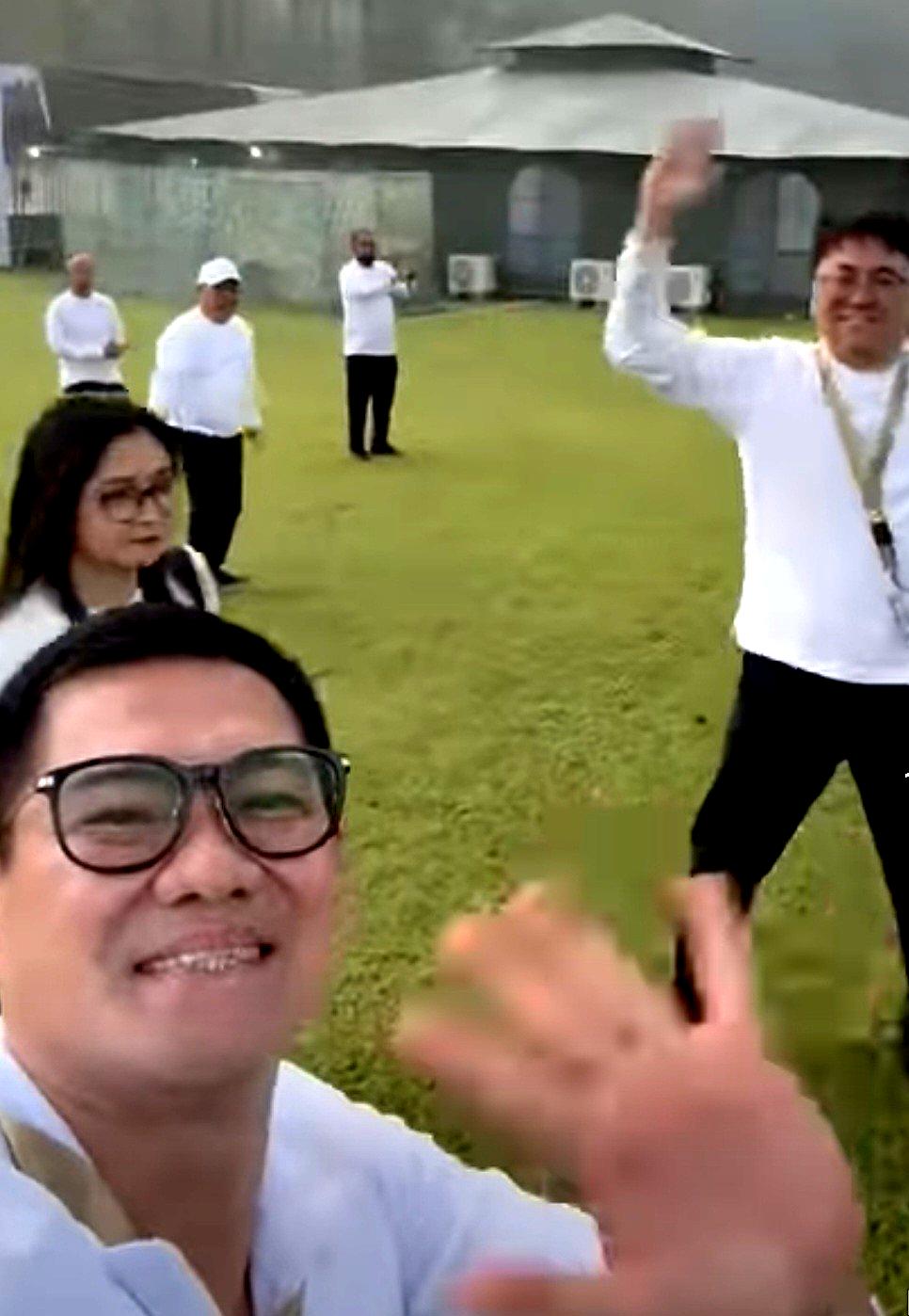 Joune Ganda dan Andrei Angouw Tampil Bugar dan Ceria di Olahraga Pagi Akmil Magelang