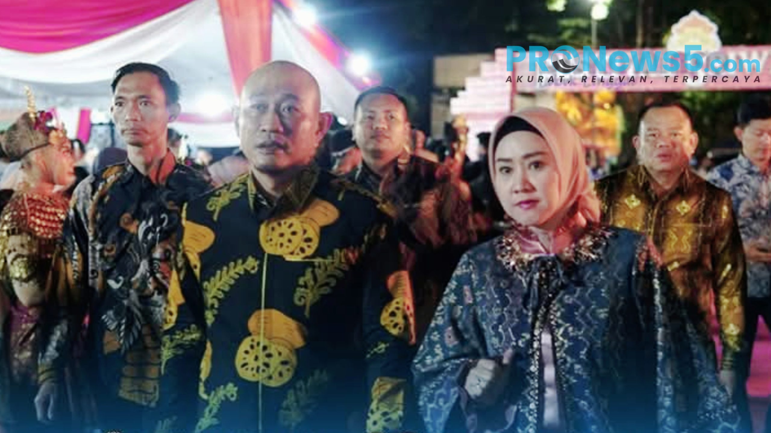 Wali Kota dan Ketua TP PKK Kota Lubuk Linggau Hadiri Pembukaan Festival Sriwijaya XXXIII