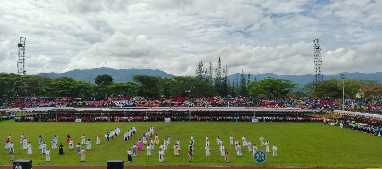Lautan WKI GMIM Padati Stadion Maesa, Ribuan Ibu Rayakan HAPSA 2025 dengan Semangat Persatuan dan Pelayanan