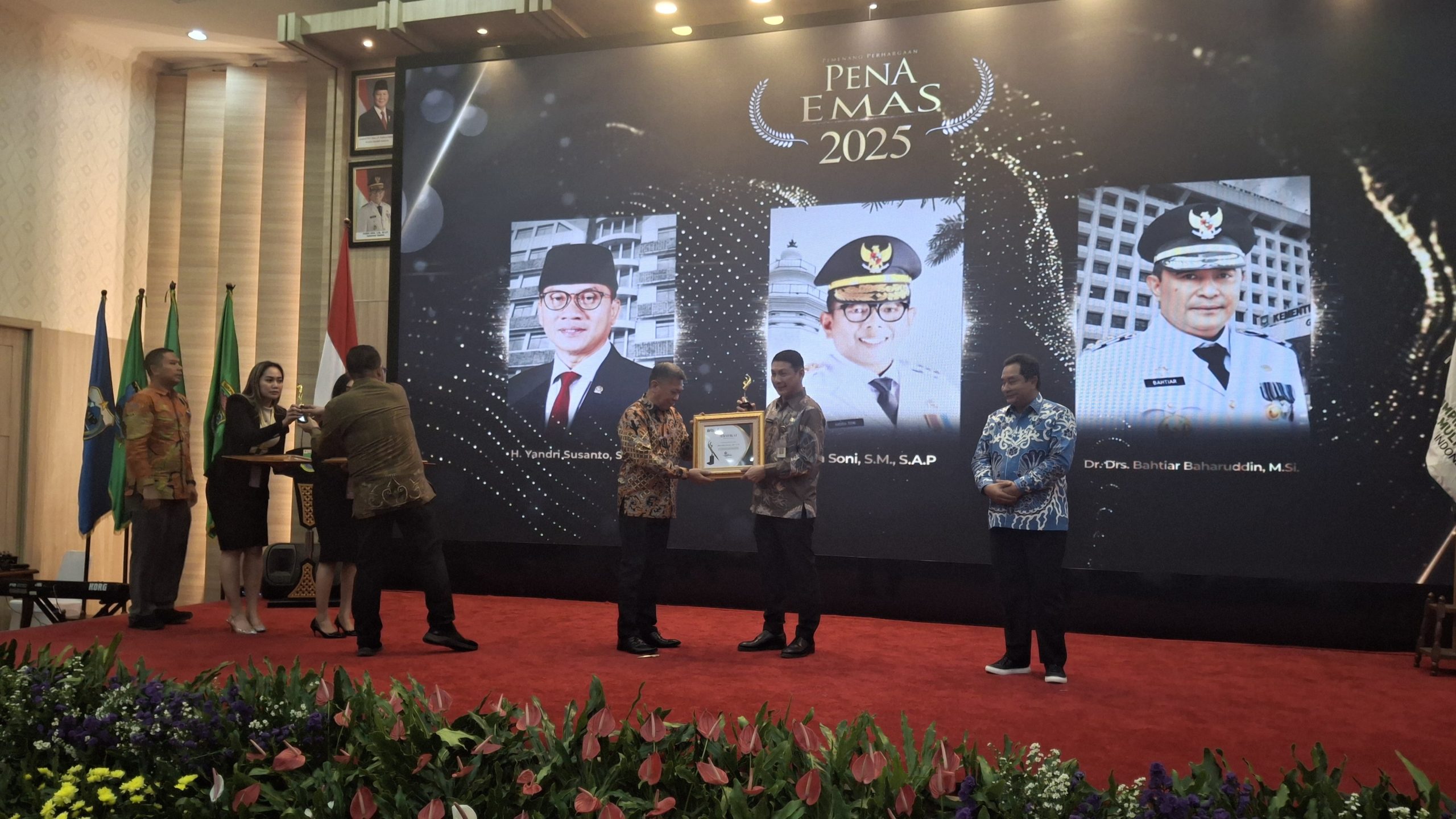 Tiga Tokoh Nasional Terima Penghargaan Pena Emas 2025, FPMRI Tegaskan Peran Strategis Media
