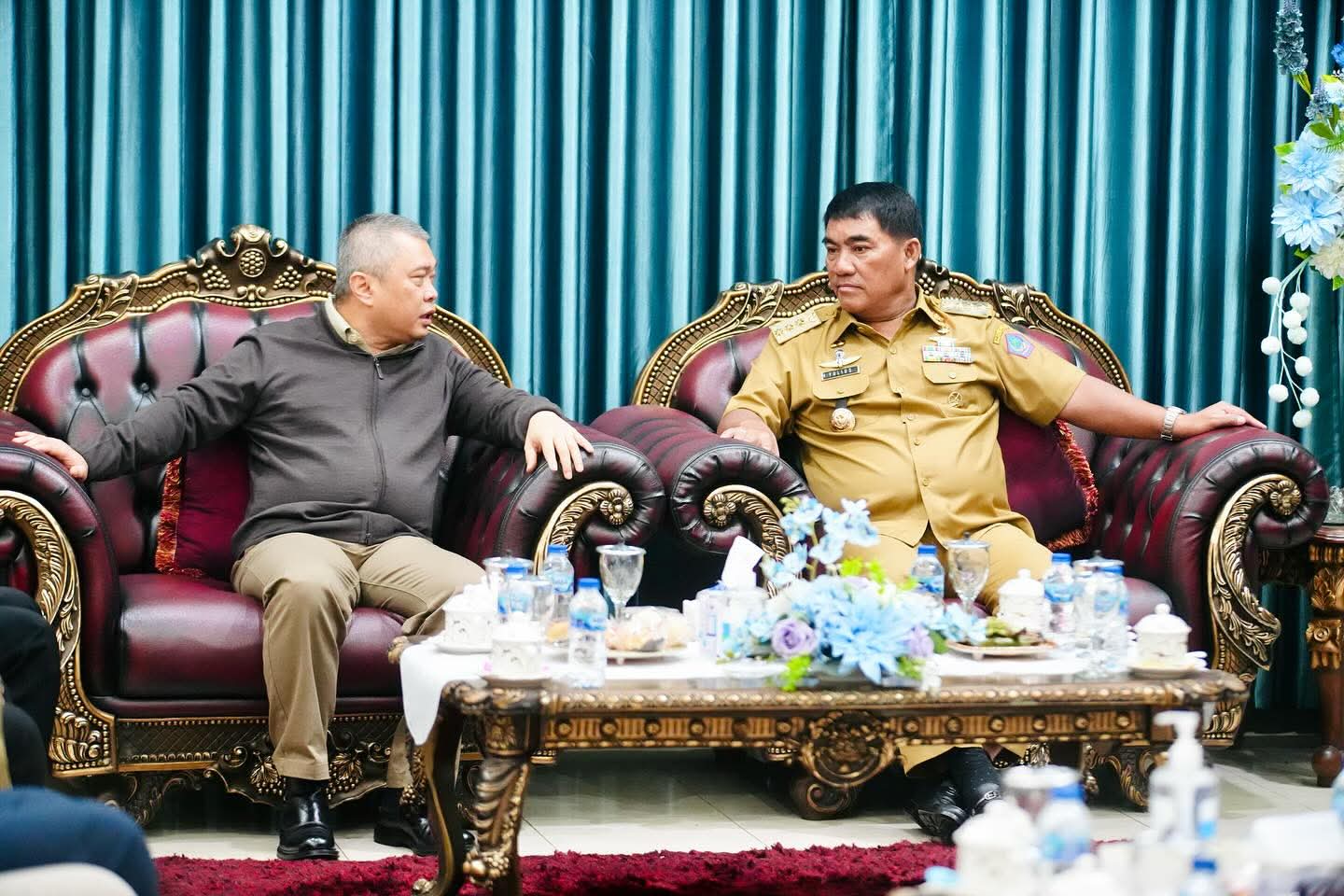 Pasca Kebakaran KM Barcelona, Gubernur Sulut dan Menhub Bahas Solusi Keselamatan Laut