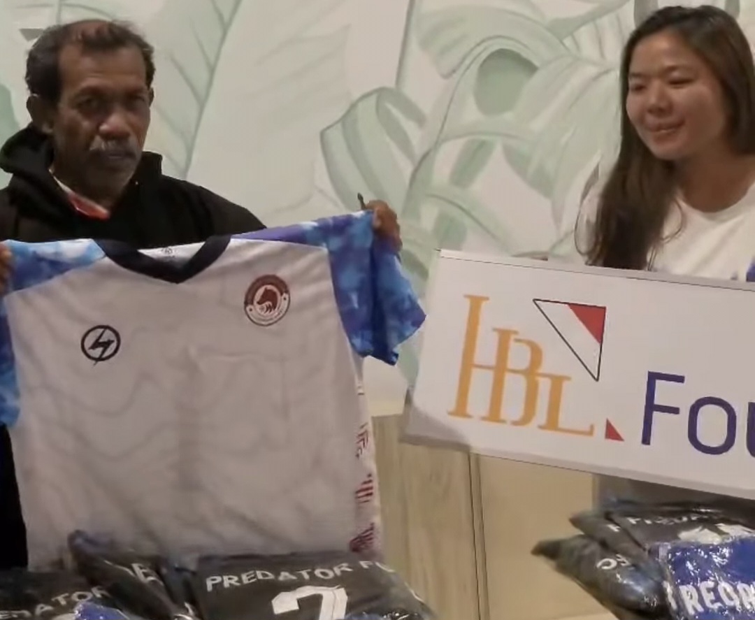 Predator FC Dapat Seragam Baru dari HBL Foundation