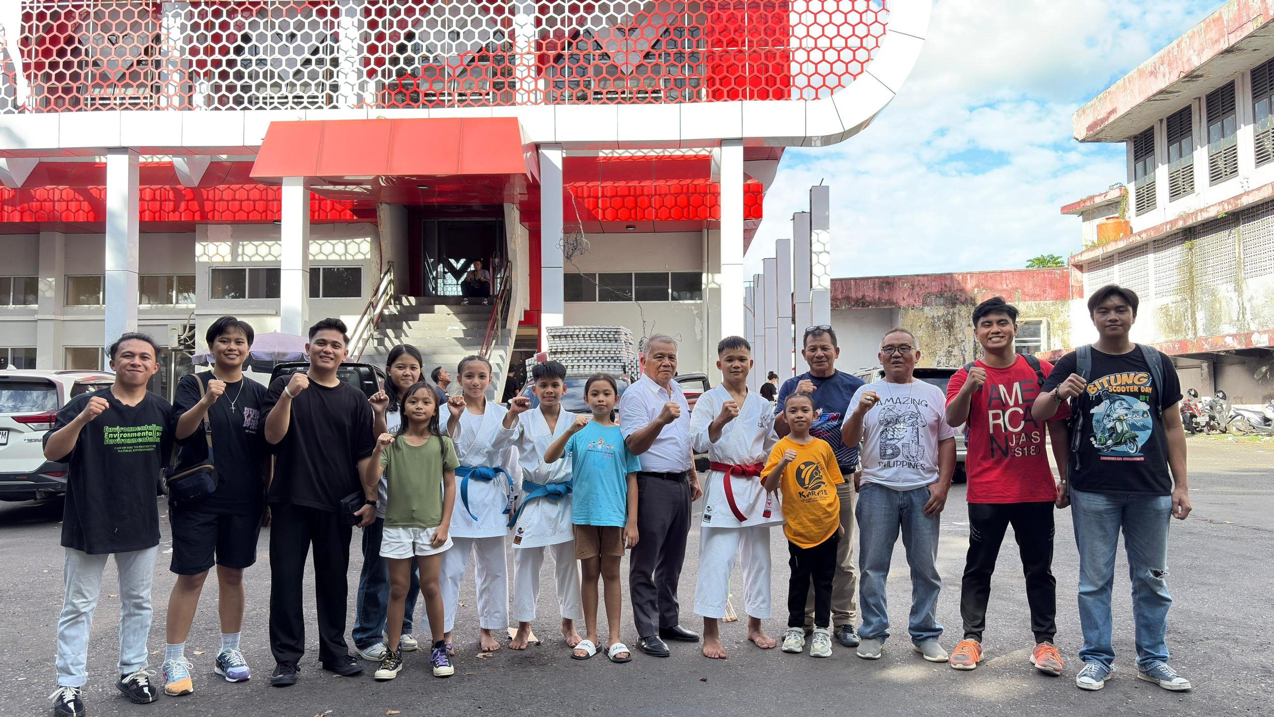 Berkibar dari Tomohon dan Minahasa, Atlet Karate Cilik Gojukai Sulut Melaju ke O2SN Nasional