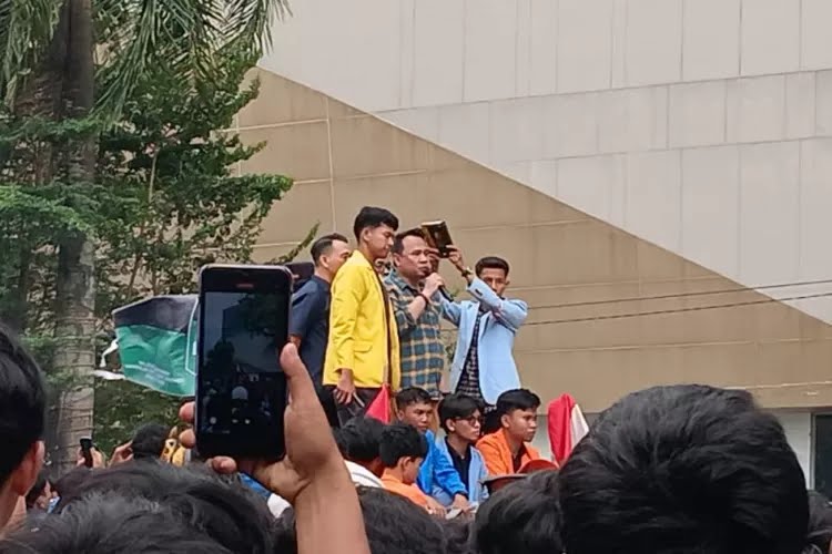 Ketua DPRD Sumsel Di Sumpah Di Bawah Al-Quran! dukung Penuh Semua Tuntutan Masa Aksi Demo