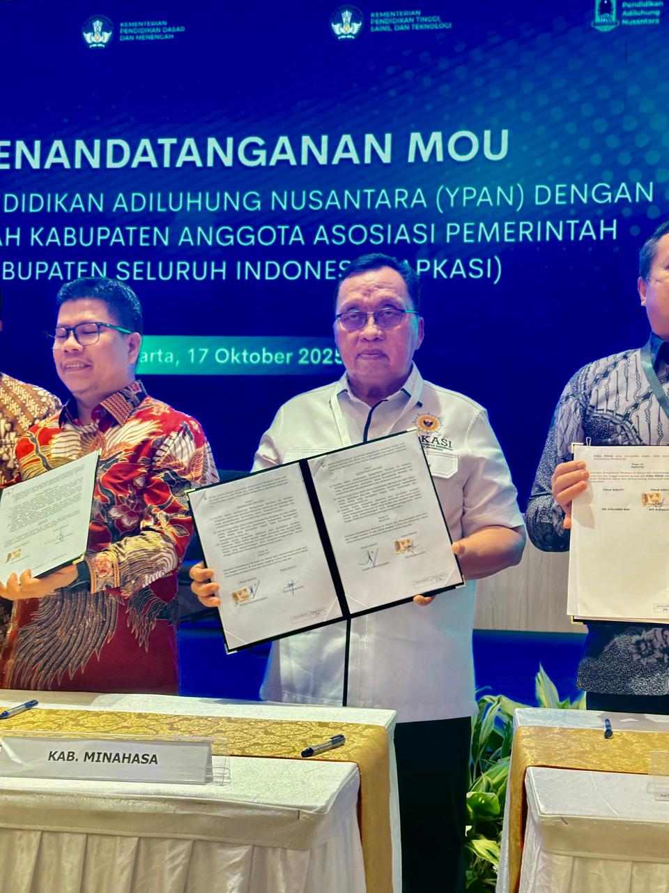 Bupati Robby Dondokambey Serahkan Proposal ke Kemendikbudristek untuk Rehabilitasi Sekolah Rusak di Minahasa