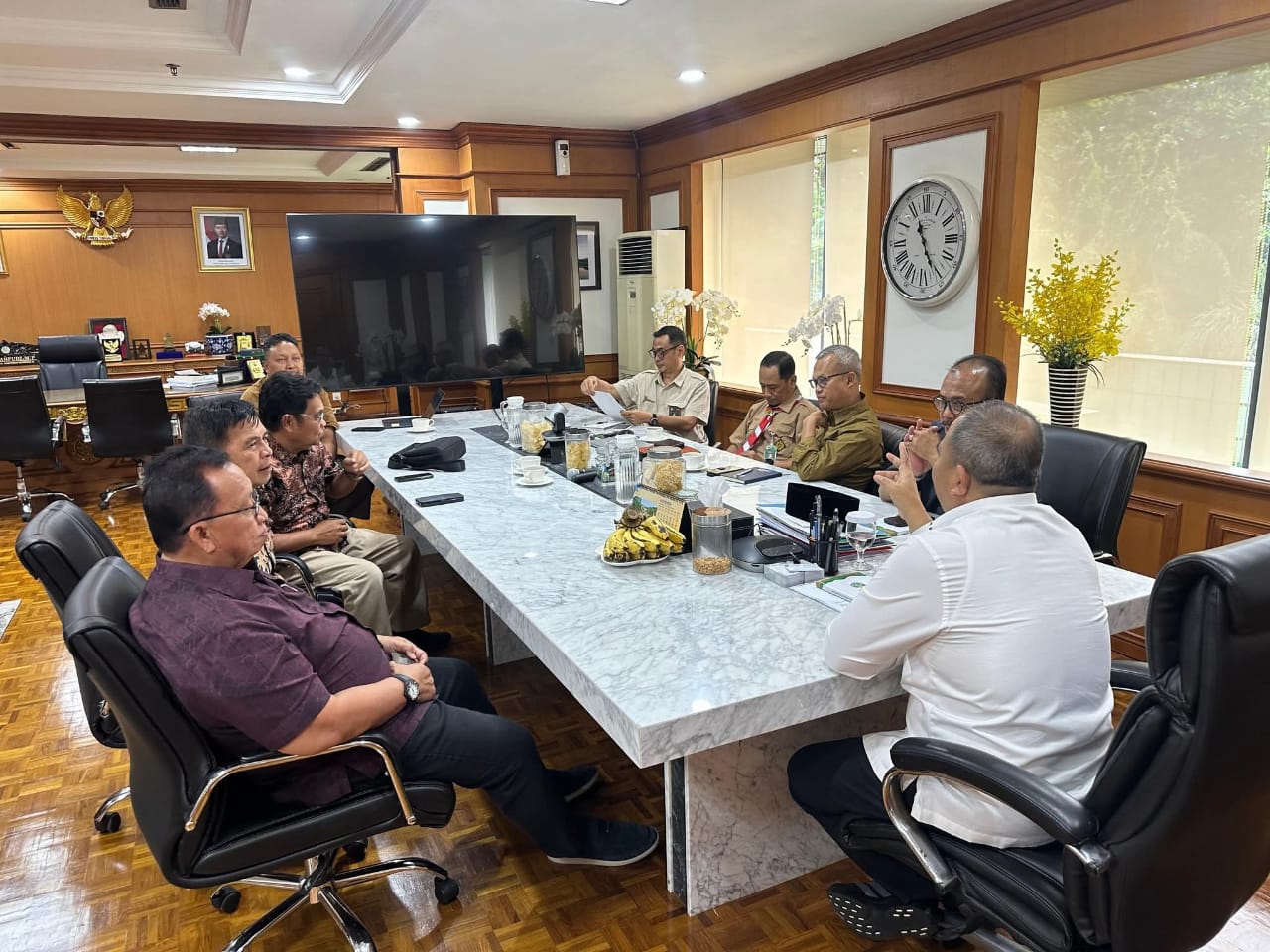 Bupati Minahasa Perjuangkan Dukungan Kemenhut untuk Percepatan Infrastruktur Strategis