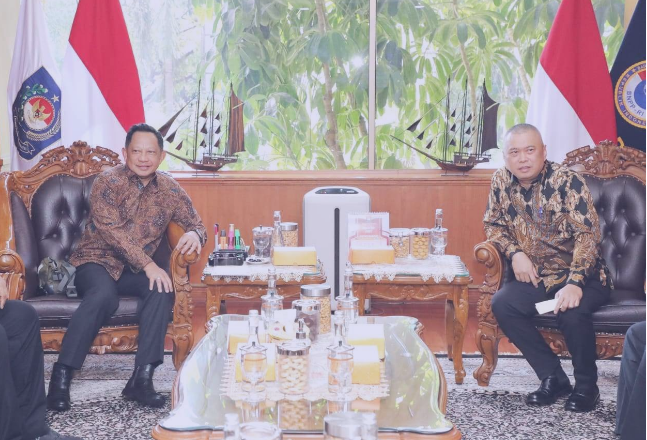 Menteri Tito Karnavian Bahas Persiapan Nataru 2025-2026