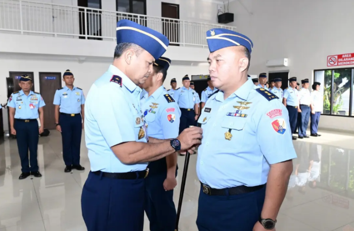 Letkol Kal Dwie Joko Marjuni, S.E., M.M., Resmi Jabat Kadislog Lanud Husein Sastranegara