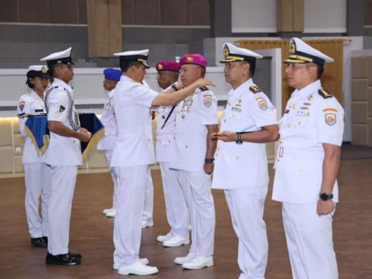 PANGKOARMADA II PIMPIN SERTIJAB TIGA PEJABAT KOARMADA II