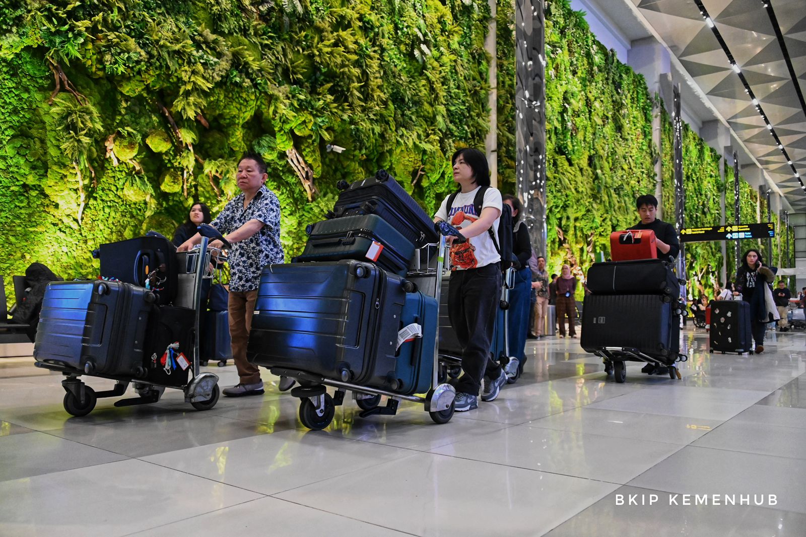 Sesuai Instruksi Presiden: Kemenhub dan Operator Hadirkan Diskon Besar Tiket Nataru