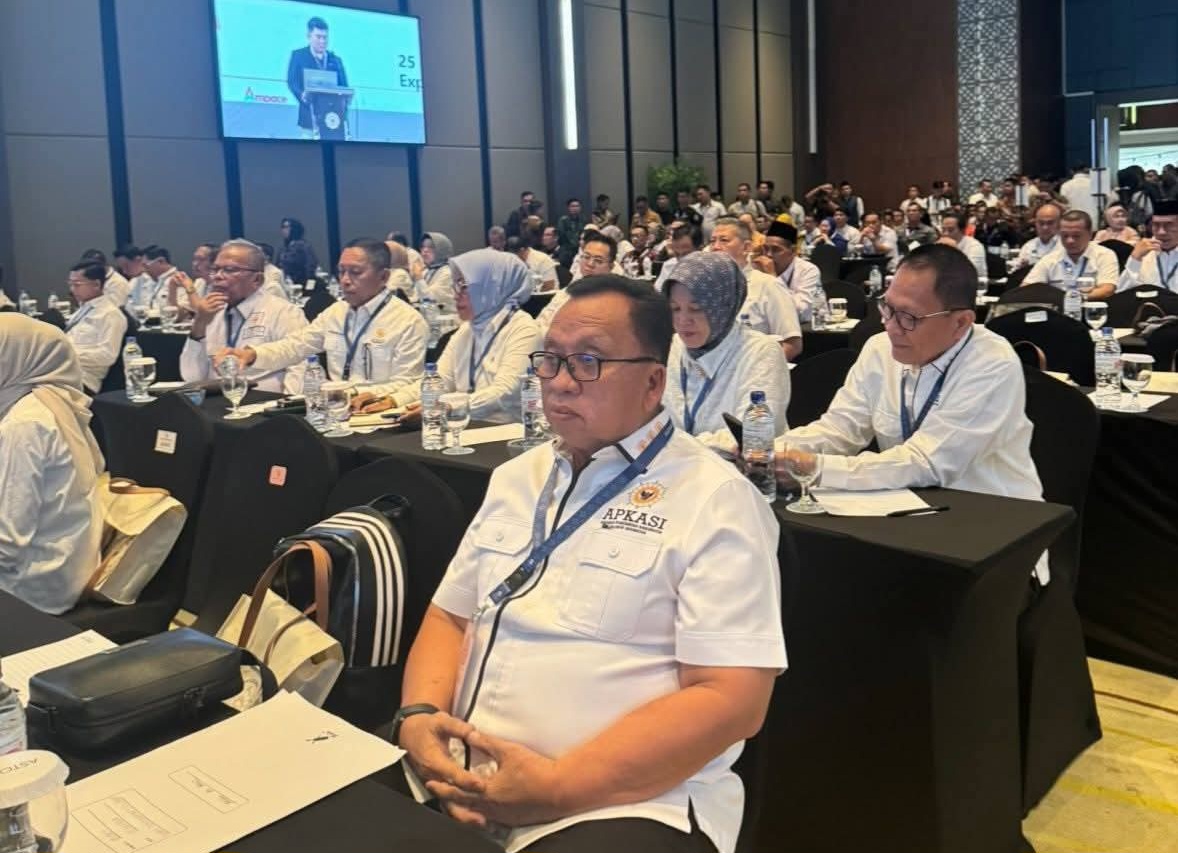 Di Rakernas APKASI, Robby Dondokambey Suarakan Kepentingan Daerah